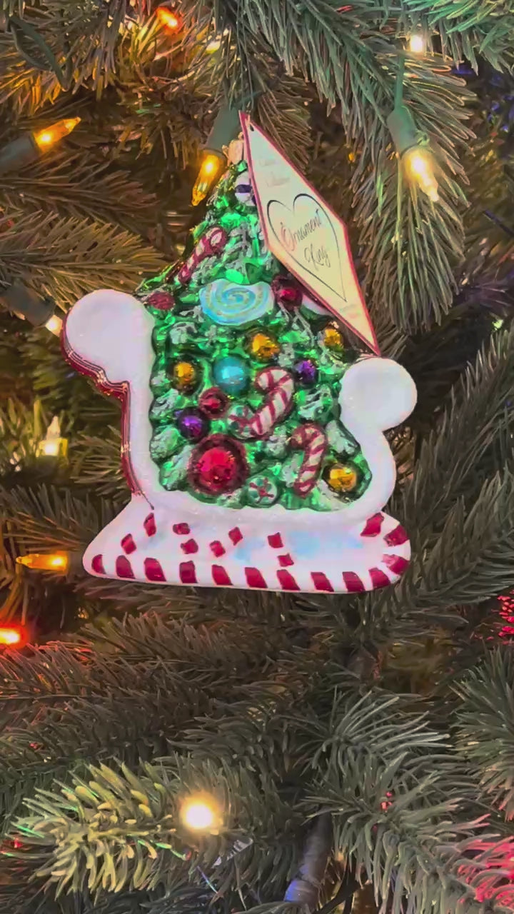 Vdeo The Ornament King CANDYLAND CHRISTMAS Ornament 42042 Peppermint Sleigh 2025